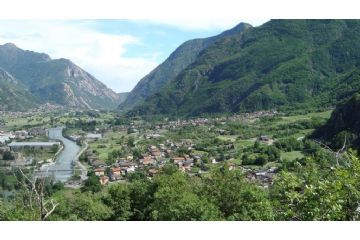 con il fiume